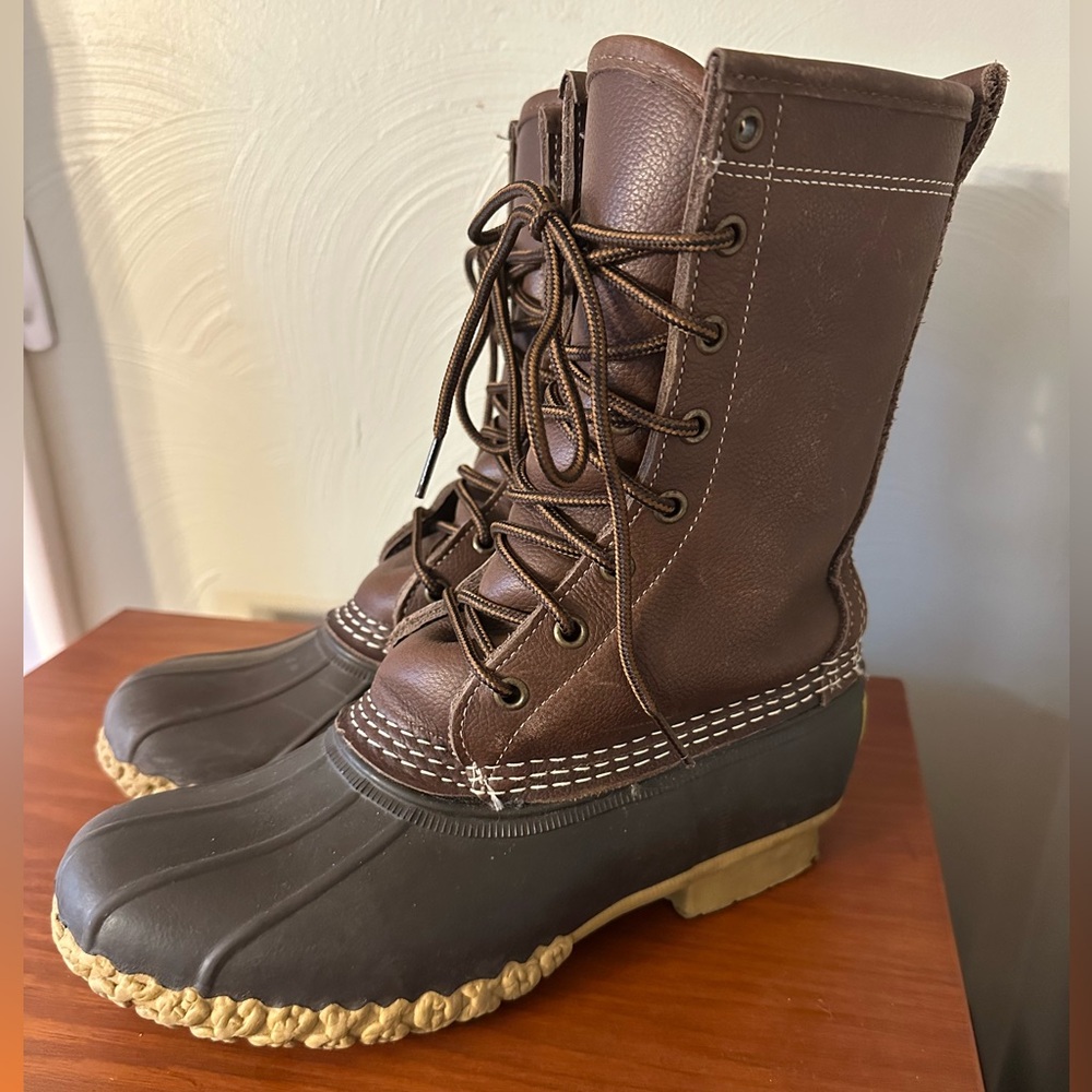 beautiful LL Bean 10” shearling lined winter Bean Boots ladies size 7M